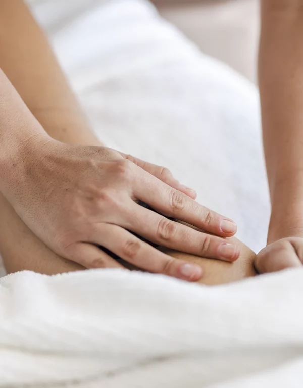 Jeremy Saudan, therapeuthe - massage femme enceinte